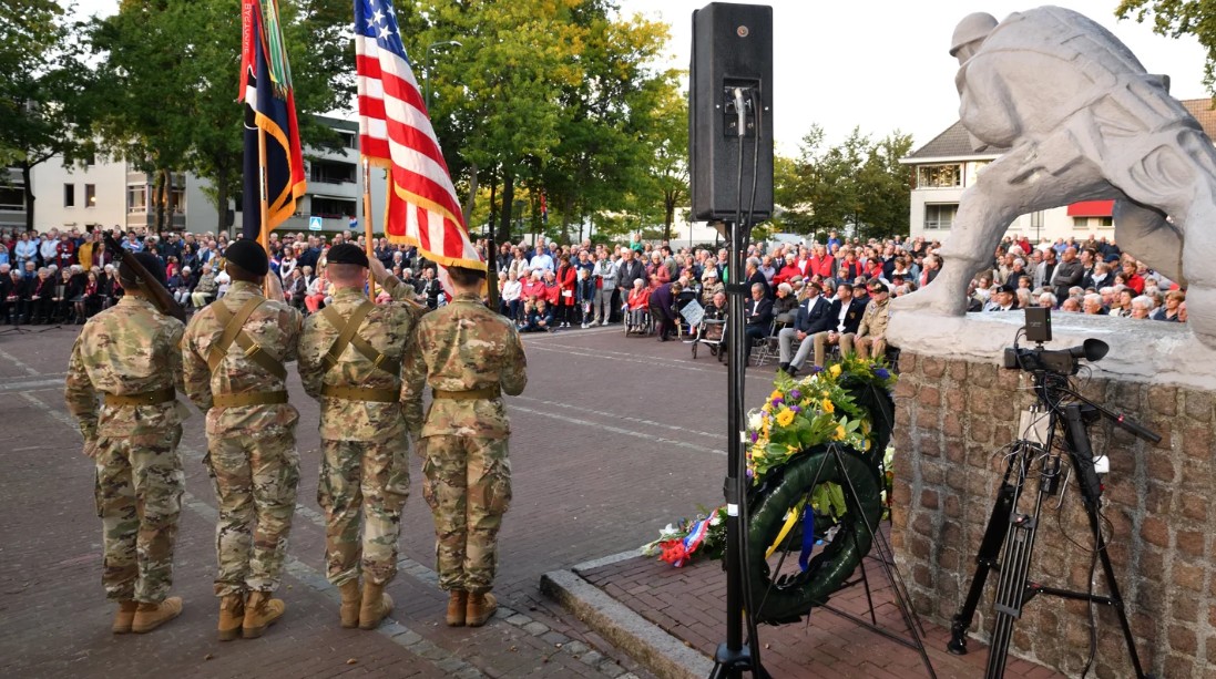 Herdenkingsceremonie 17 september – Son en Breugel